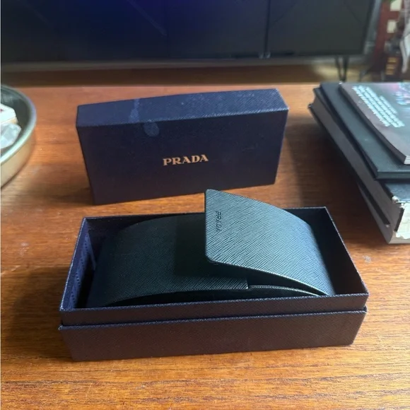 Prada Black sunglasses with red lenses - Picture 2 of 8